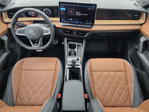 New 2026 Volkswagen Tiguan SEL R-Line AWD/4WD image 21