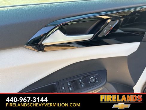 Used 2025 Volkswagen Taos S image 14