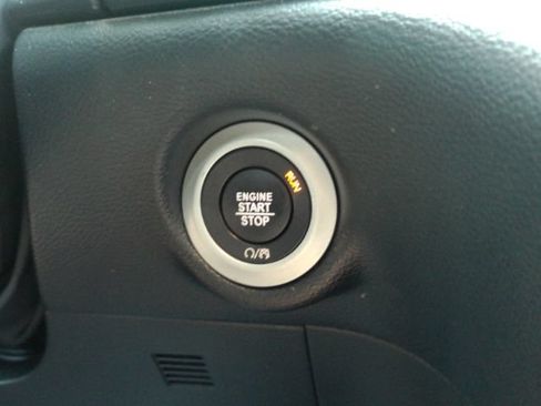 Used 2025 Chrysler Pacifica Select FWD image 47