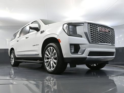 Used 2024 GMC Yukon XL Denali w/ Advanced Technology Package AWD/4WD image 67