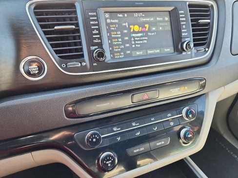 Used 2019 Kia Sedona EX image 14