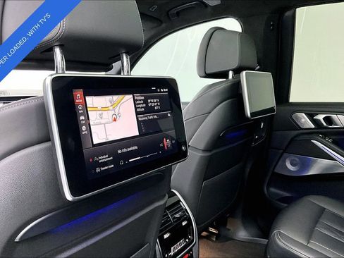 Used 2020 BMW X7 M50i image 32