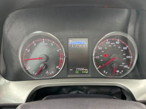Used 2018 Toyota RAV4 SE w/ Power Extra Value Package FWD image 14