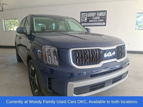 Used 2023 Kia Telluride EX w/ EX Captain's Chair Package FWD image 1
