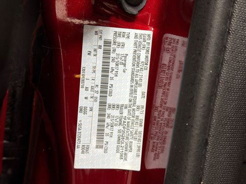 Used 2016 Ford Focus Titanium w/ Exterior Protection Package image 33