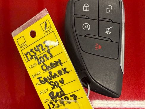 Used 2025 Chevrolet Equinox RS w/ Safety and Technology Package FWD image 29