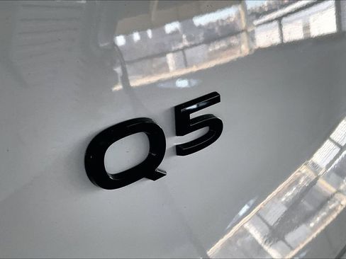 New 2025 Audi Q5 Premium Plus image 9