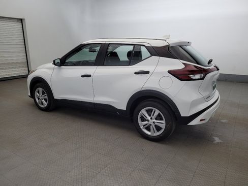 Used 2022 Nissan Kicks S image 3