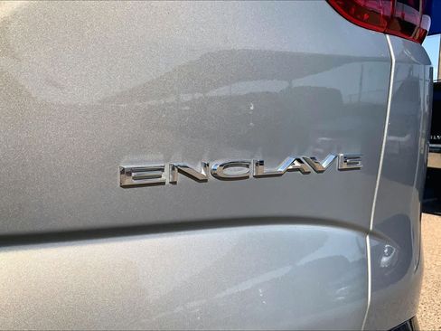 Used 2019 Buick Enclave Essence FWD image 9