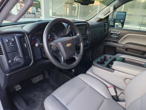 Used 2019 Chevrolet Silverado 3500 W/T w/ WT Convenience Package AWD/4WD image 10