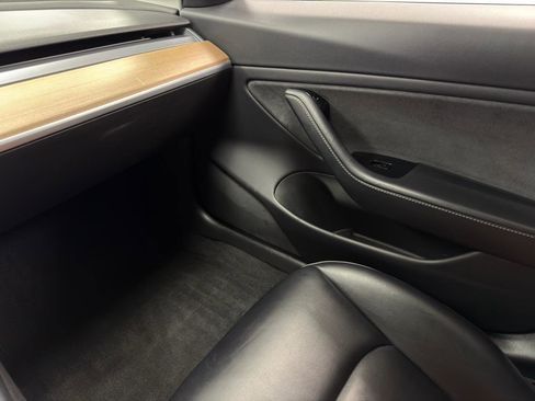 Used 2018 Tesla Model 3 Mid Range image 22