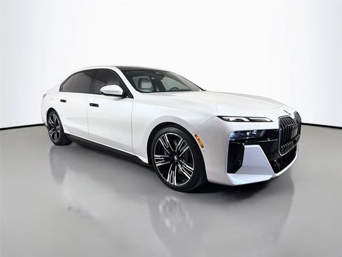 New 2026 BMW i7 eDrive50 w/ M Sport Package RWD image 3