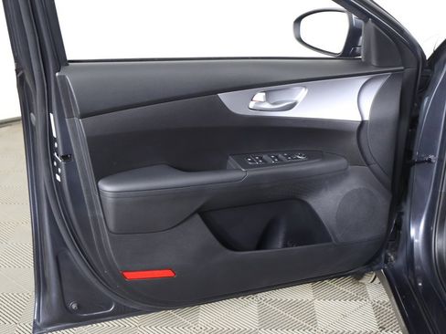 Used 2023 Kia Forte LXS w/ LXS Technology Package image 21