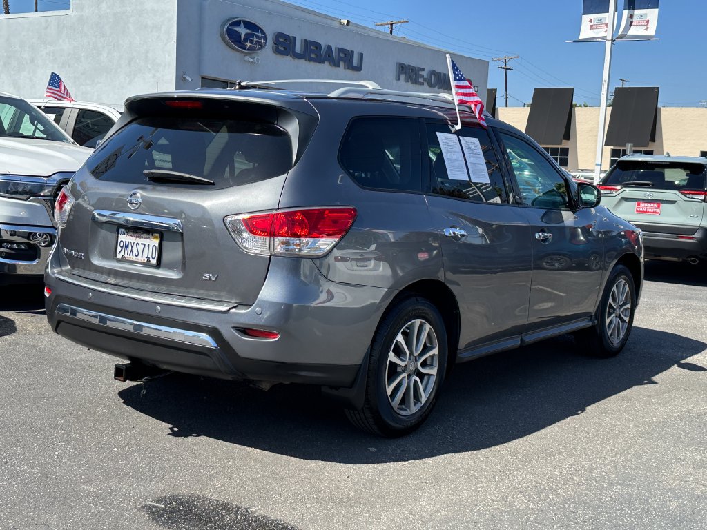 Used 2016 Nissan Pathfinder SV FWD image 6