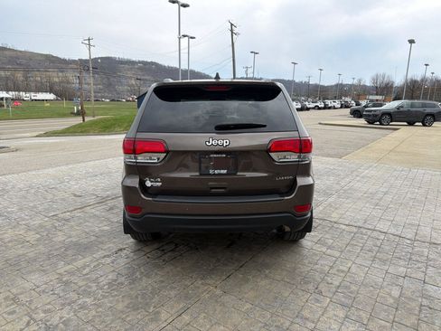 Used 2021 Jeep Grand Cherokee Laredo image 7