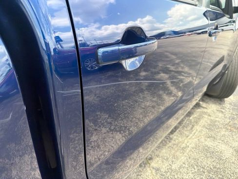 Used 2022 Nissan Frontier SV w/ Technology Package AWD/4WD image 20