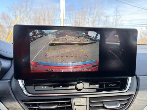 Used 2023 Nissan Altima 2.5 SV w/ SV Premium Package image 19