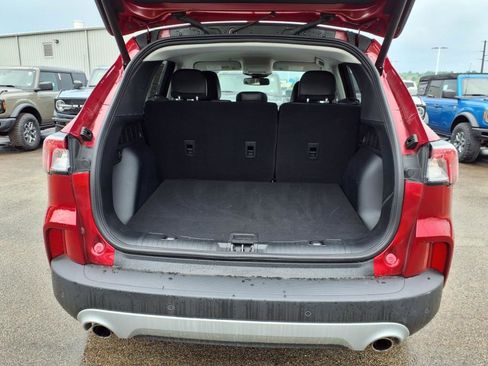 Certified 2022 Ford Escape Titanium image 10