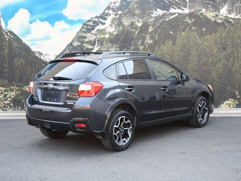 Used 2017 Subaru Crosstrek 2.0i Premium AWD/4WD image 3