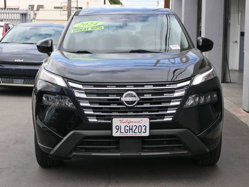 Used 2024 Nissan Rogue SV FWD image 6