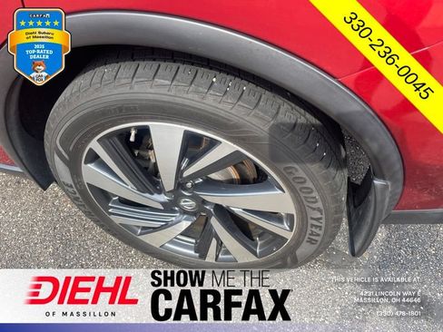 Used 2017 Nissan Murano Platinum w/ Platinum Technology Package AWD/4WD image 9