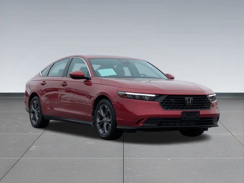 Certified 2023 Honda Accord EX image 8