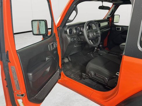 Used 2023 Jeep Wrangler Sport AWD/4WD image 7