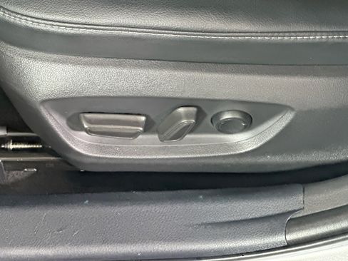 Used 2020 Toyota Camry XSE FWD image 13