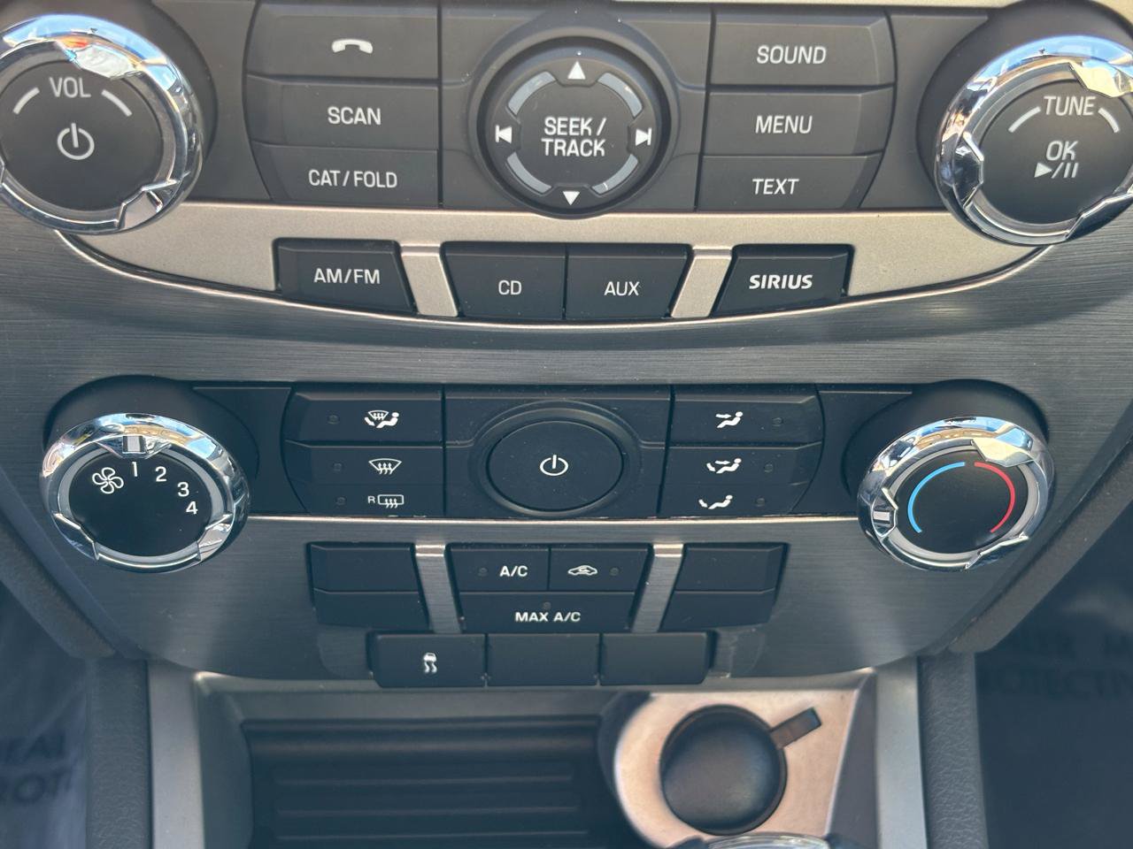 Used 2010 Ford Fusion SE FWD image 25