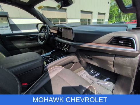 Certified 2025 Chevrolet Tahoe Premier AWD/4WD image 31