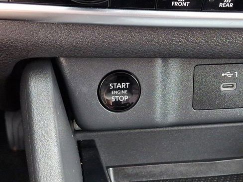 Used 2024 Nissan Rogue SV image 27