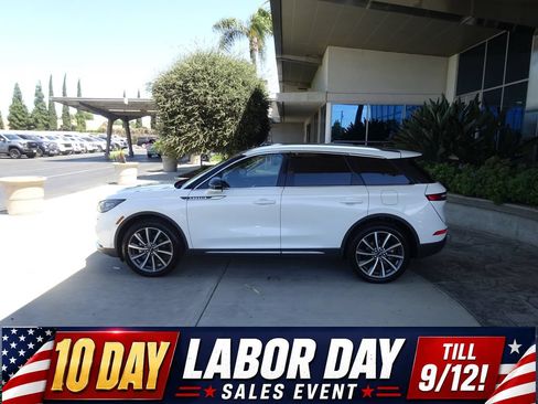 Used 2020 Lincoln Corsair Reserve w/ Beyond Blue Interior Package FWD image 4