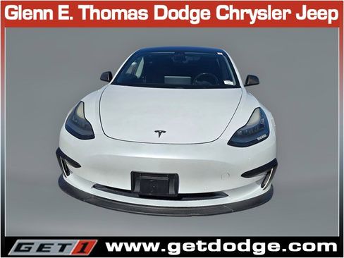Used 2017 Tesla Model 3 Standard Range image 2