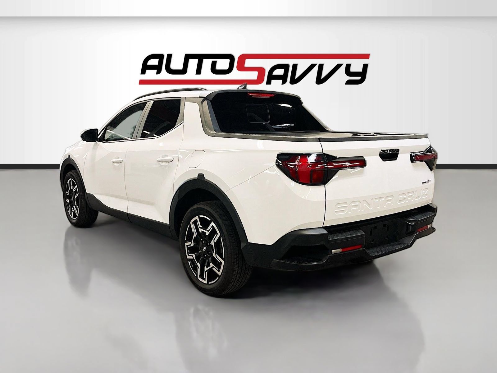 Used 2025 Hyundai Santa Cruz Limited AWD/4WD image 5