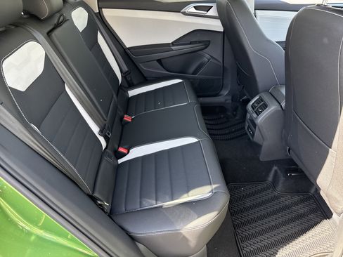 New 2026 Volkswagen Taos SEL AWD/4WD image 10