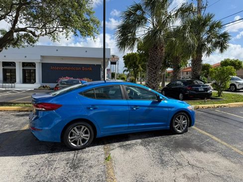Used 2017 Hyundai Elantra SE FWD image 8