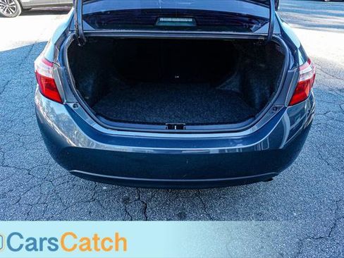 Used 2018 Toyota Corolla LE image 40