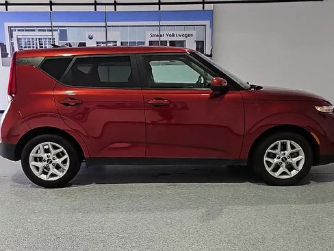 Used 2020 Kia Soul S FWD image 9
