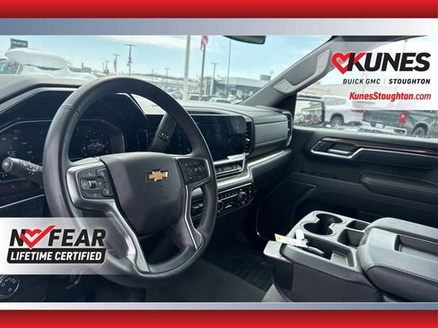 Used 2025 Chevrolet Silverado 1500 LT AWD/4WD image 15