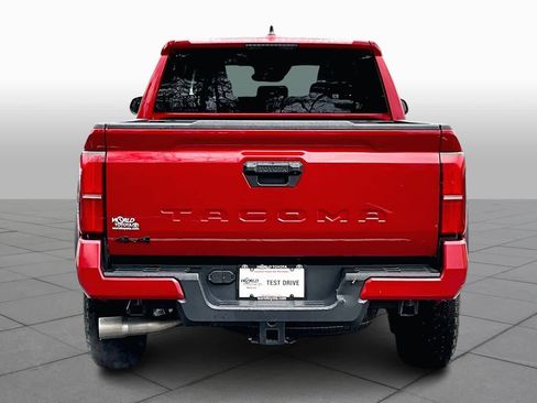 Used 2025 Toyota Tacoma TRD Off-Road image 4