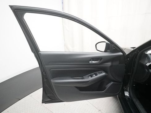 Used 2025 Nissan Altima 2.5 SV AWD/4WD image 27