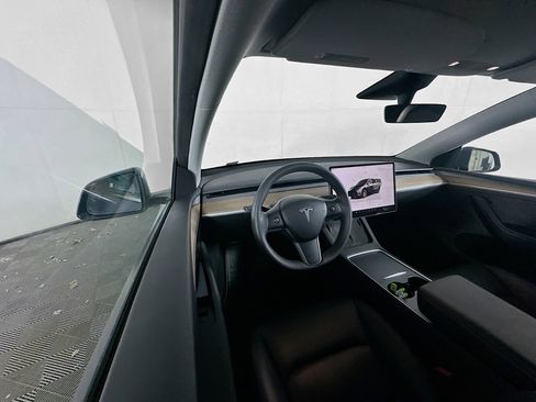 Used 2023 Tesla Model Y Long Range image 17