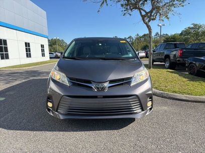 Used 2020 Toyota Sienna XLE w/ XLE Navigation Package