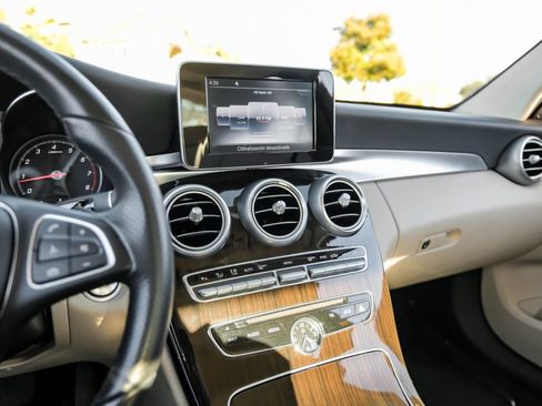 Used 2018 Mercedes-Benz C 300 Sedan image 25