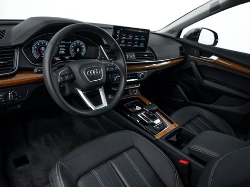 Certified 2023 Audi Q5 2.0T Premium Plus AWD/4WD image 8