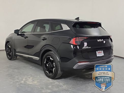Certified 2026 Kia Sportage EX FWD image 4