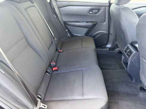 Used 2024 Nissan Rogue S image 14