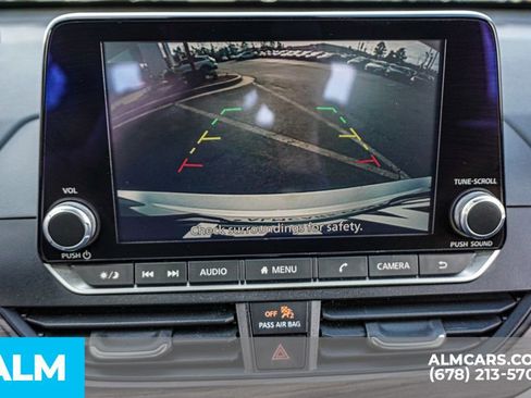 Used 2024 Nissan Altima 2.5 SV FWD image 35