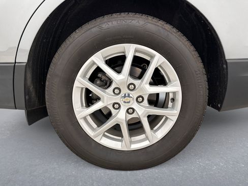 Used 2024 Chevrolet Equinox LS w/ LS Convenience Package AWD/4WD image 25