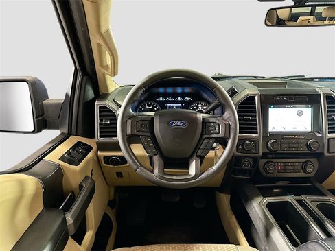 Used 2016 Ford F150 XLT w/ Equipment Group 302A Luxury image 20